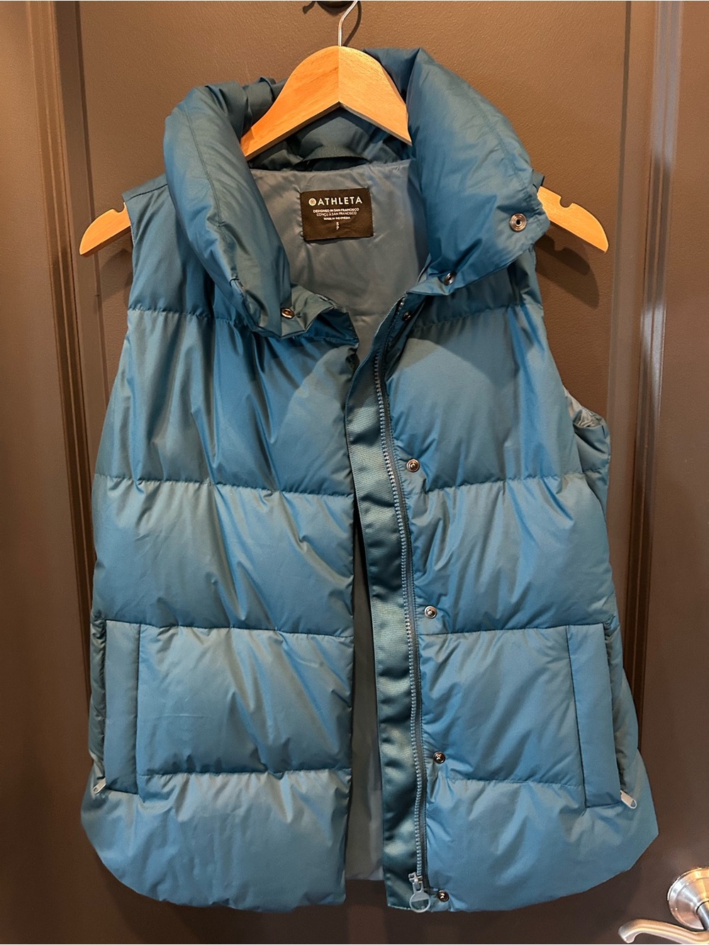 Athleta Downtown Puffer Vest